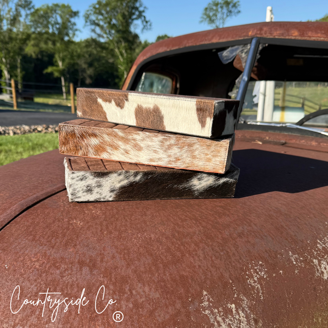 Countryside Co. - Ring Cowhide Tray