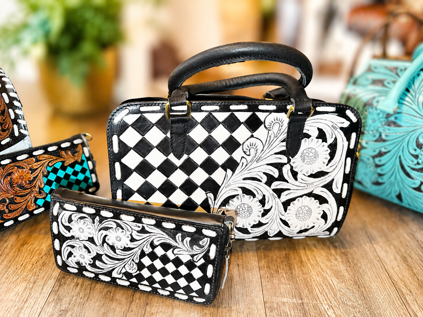 The High Roller Speedy / Medium with wallet included!