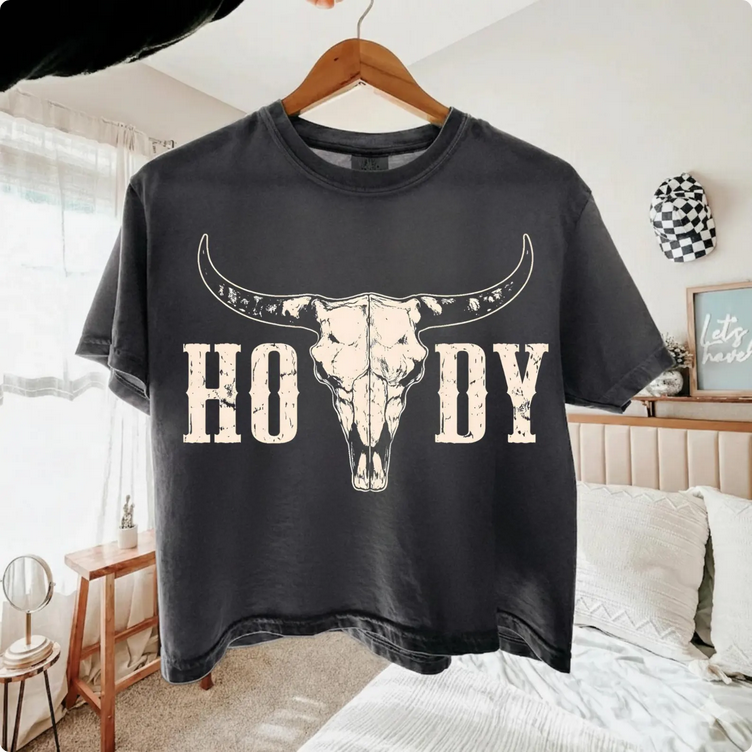 Branded By Barta - Howdy Retro Western Graphic Tee Pepper - Large / Tee