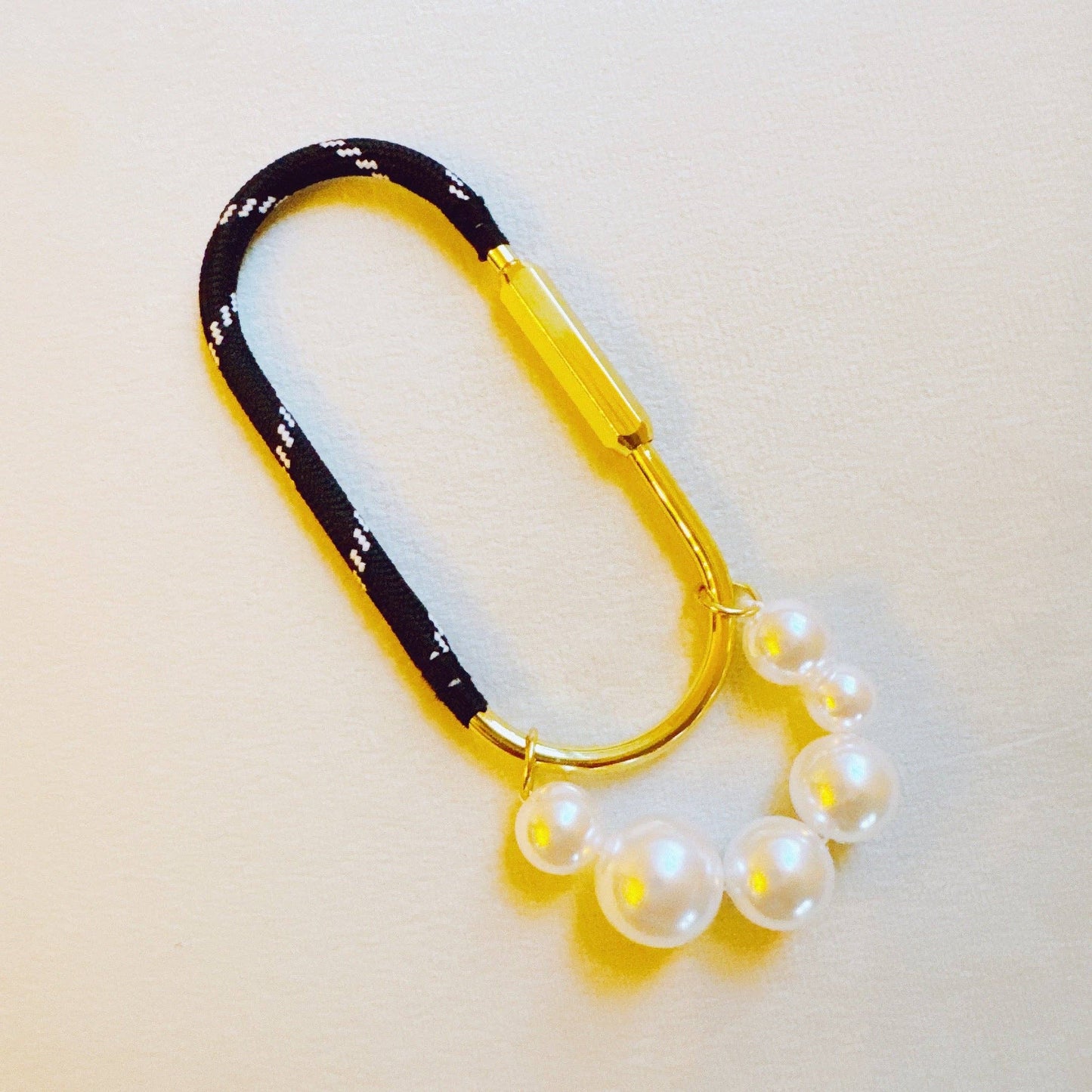 Ellison+Young - Roped And Pearled Shackle Bag Charm - Green