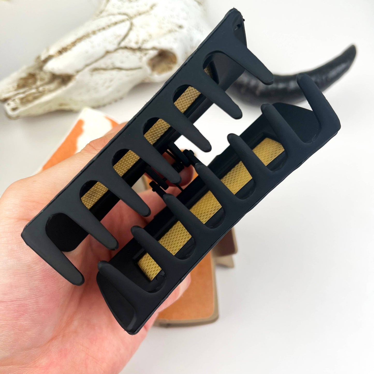 Western cowboy vintage leather hair claw clip - 90019