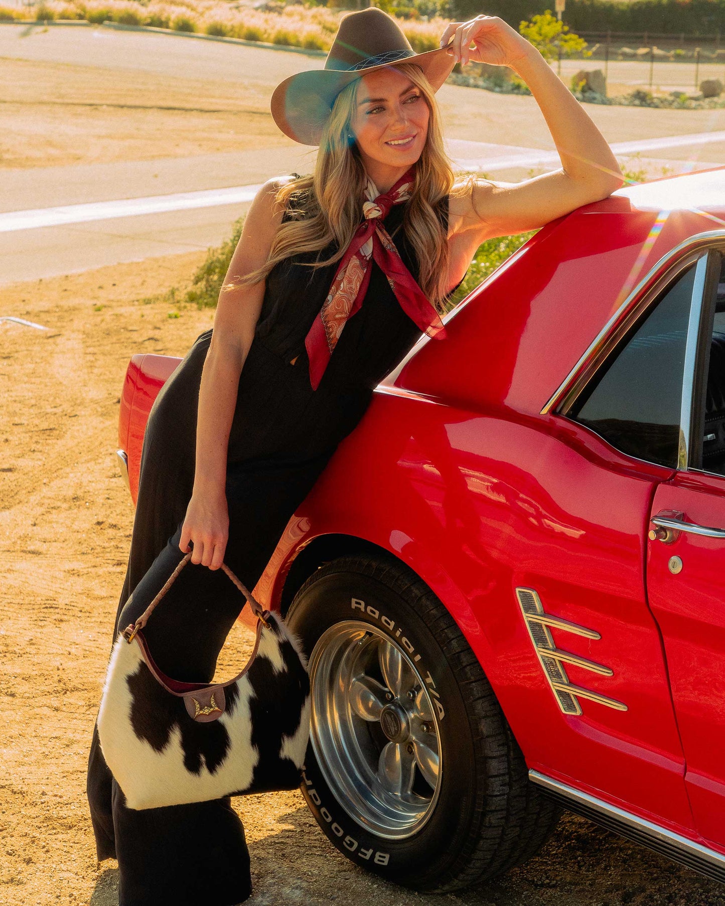 Loyal West - LW Medium Purse - Black & White Cowhide - Dakota / Black & White Cowhide