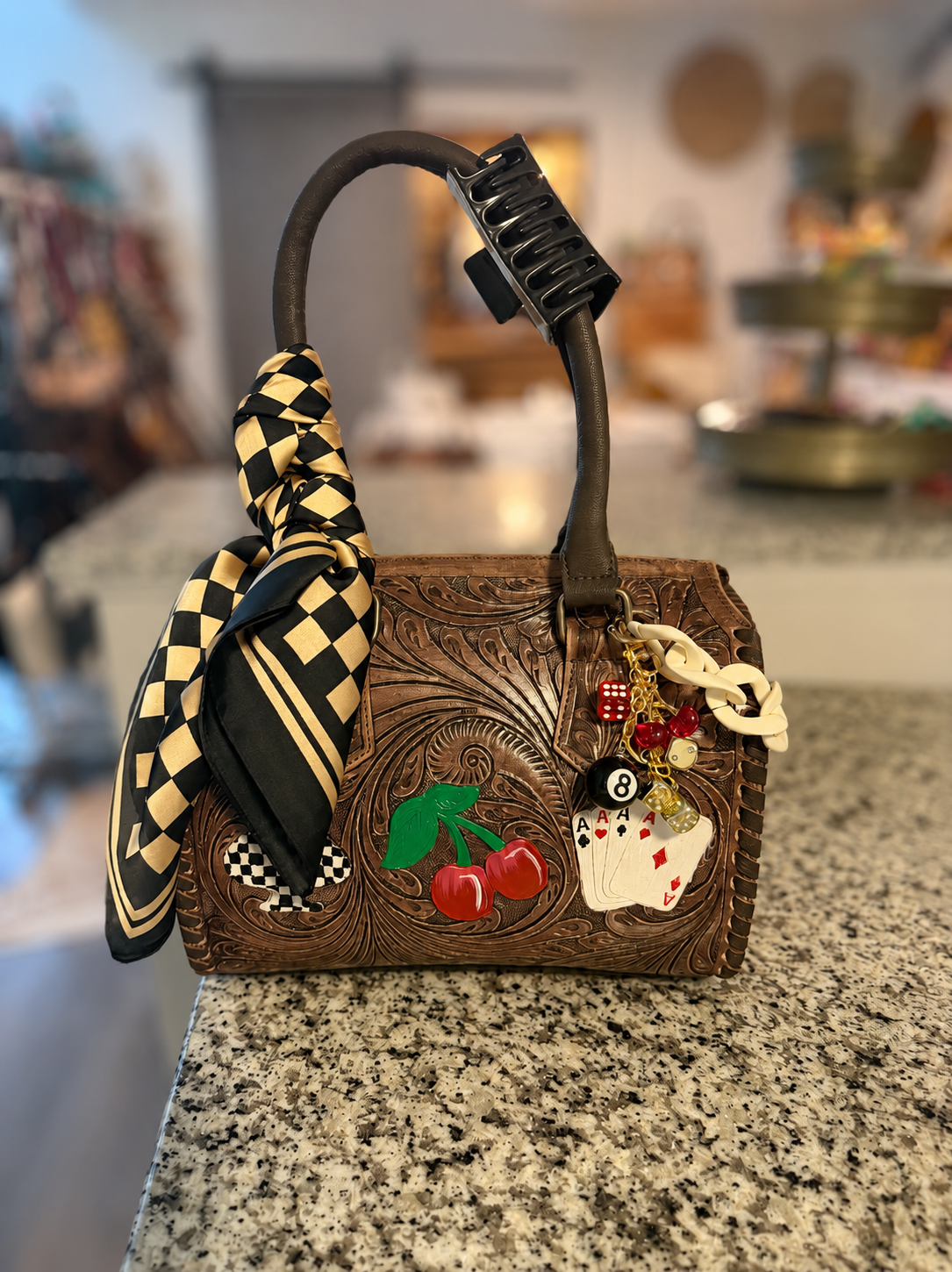 Checkmate medium speedy with accessory set included!