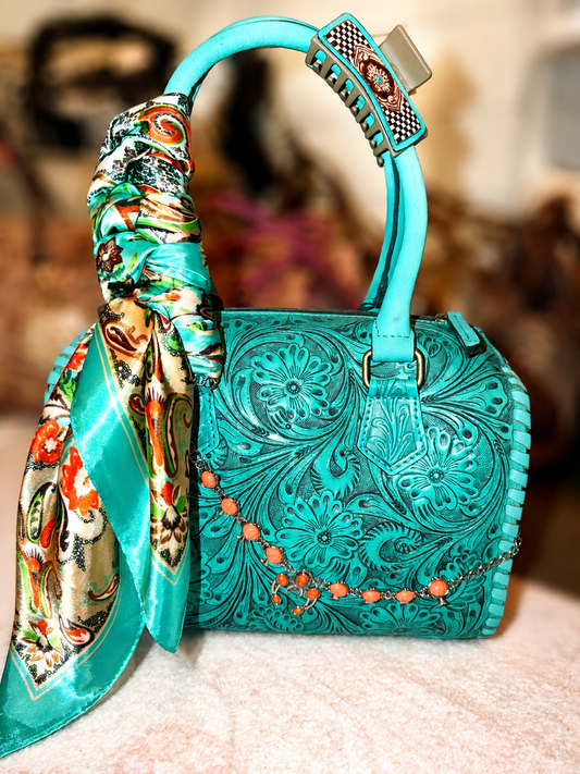 Turquoise tango medium speedy with accessories included!