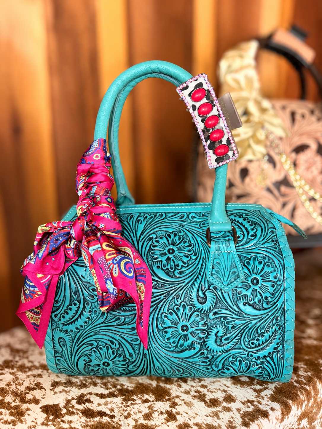 Cowgirl Caribbean medium speedy with accessory set included