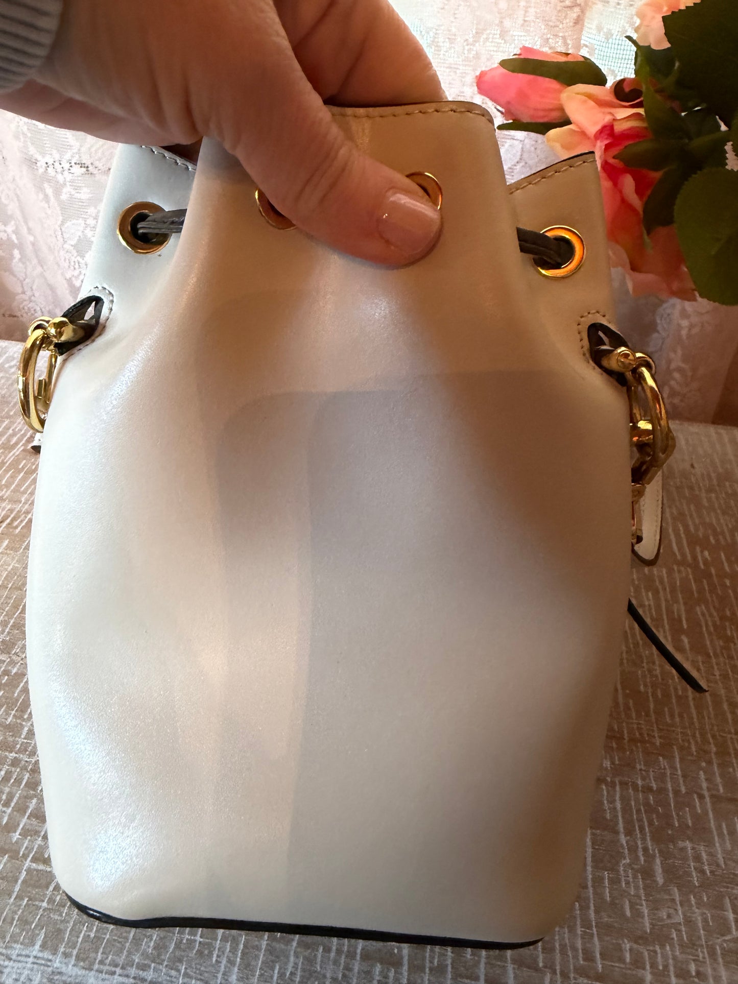 Fendi Mon Trésor Mini Leather Bucket Bag – White