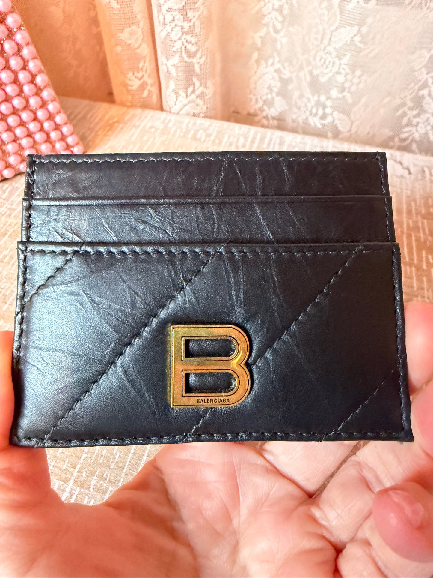 BALENCIAGA 'CRUSH' BLACK CARD-HOLDER WITH B LOGO IN QUILTED LEATHER WOMAN