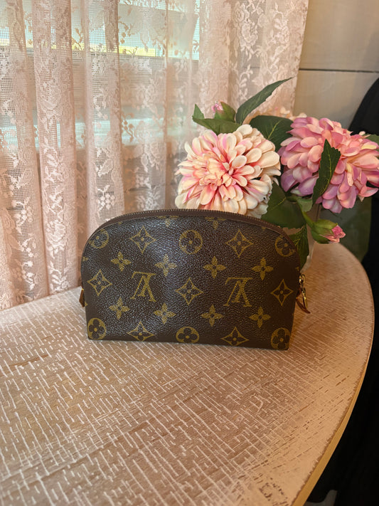 Louis Vuitton Pochette Cosmetic Pouch Monogram Accessory Pouch