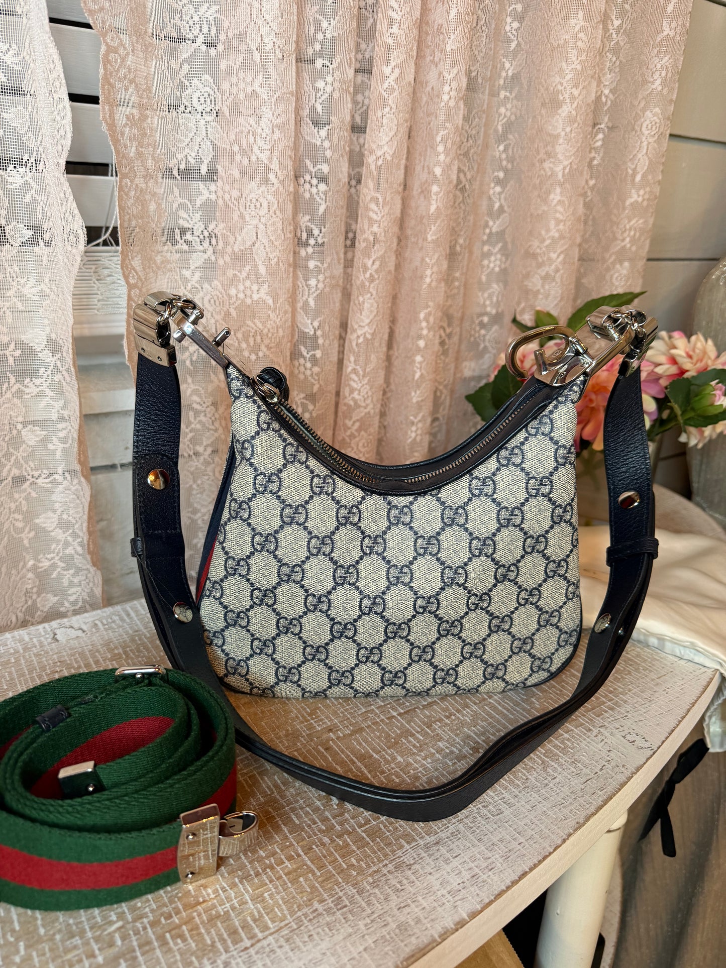 Gucci GG Supreme Attache Small