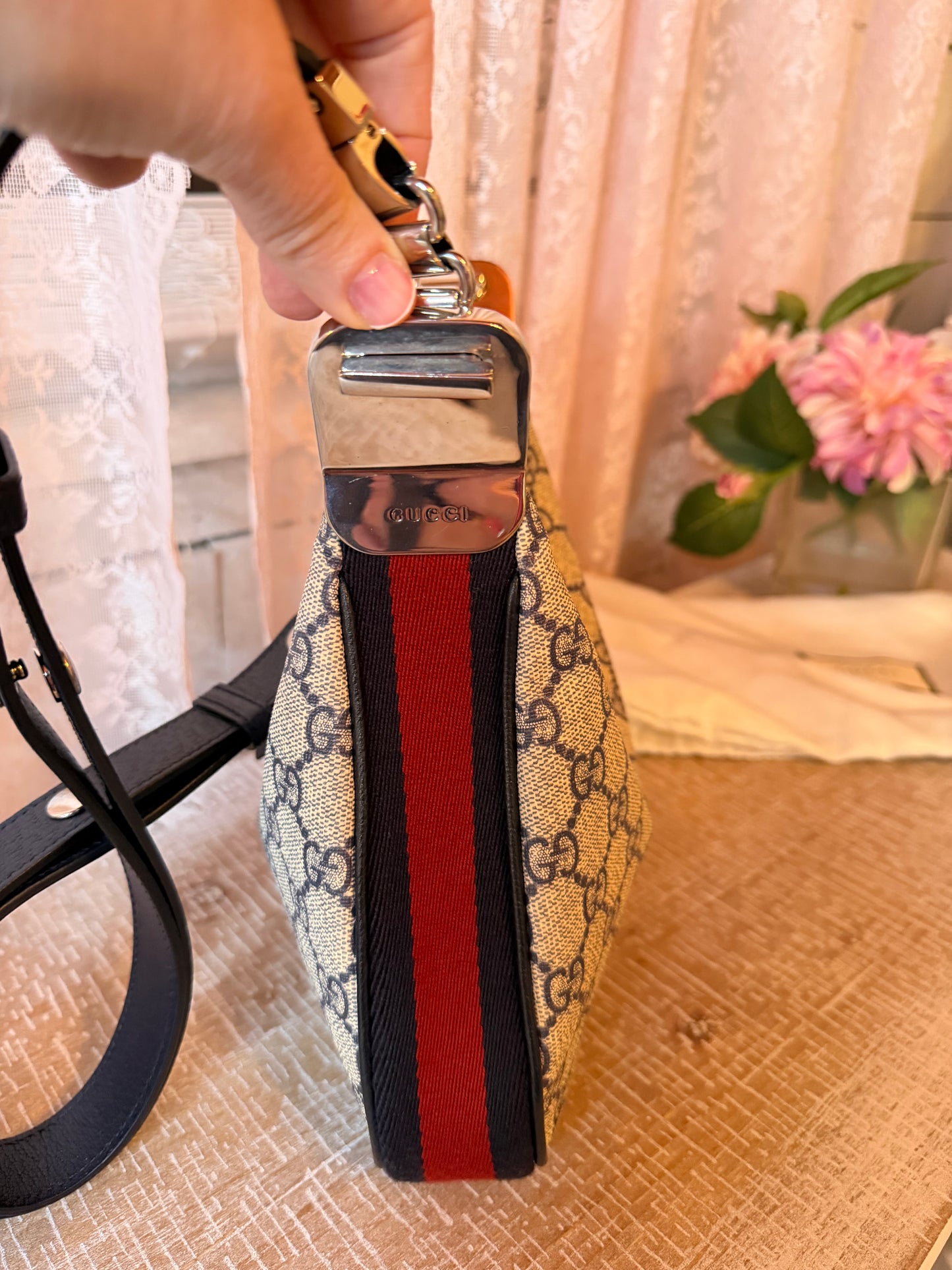 Gucci GG Supreme Attache Small