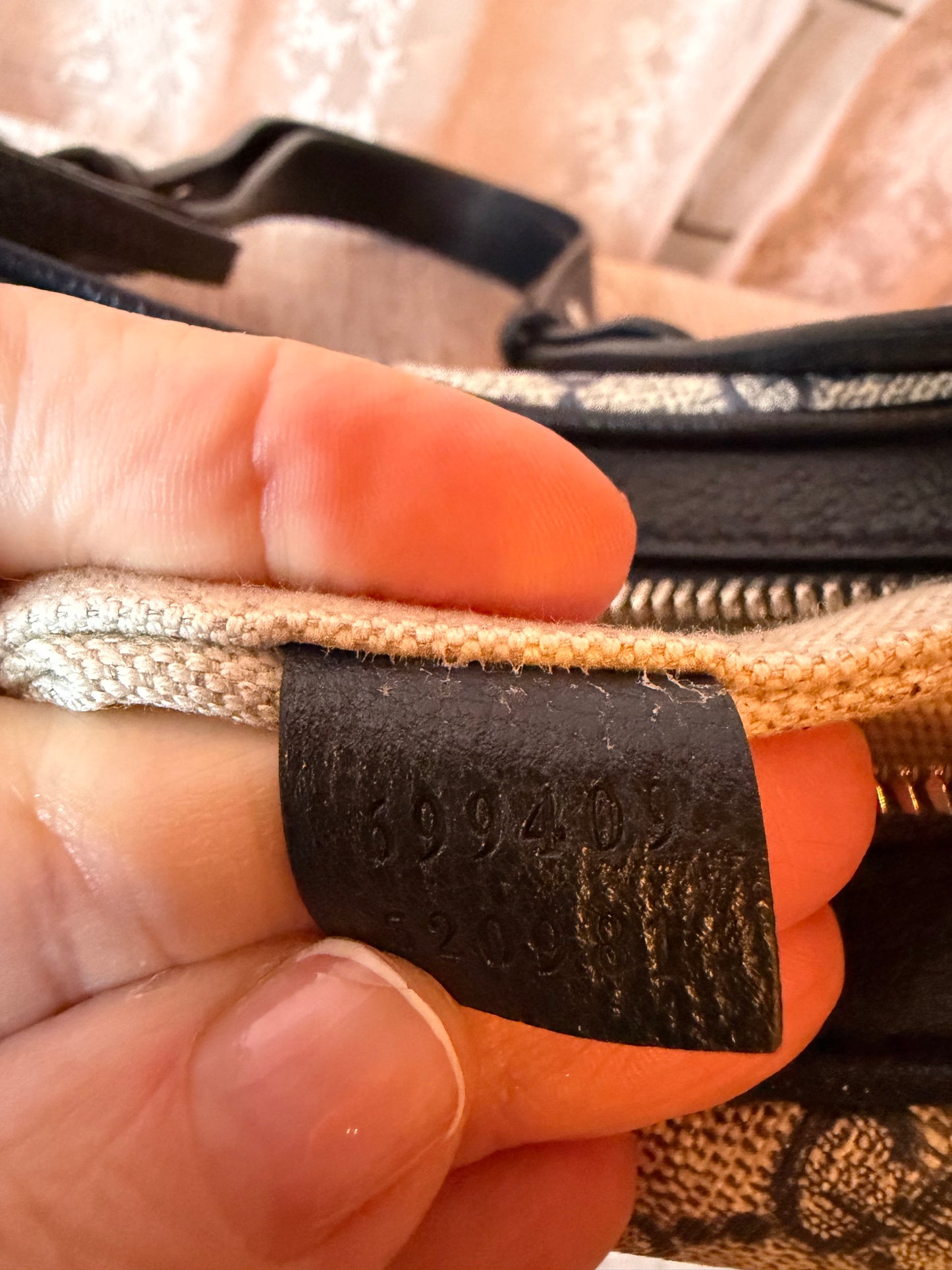 Gucci GG Supreme Attache Small