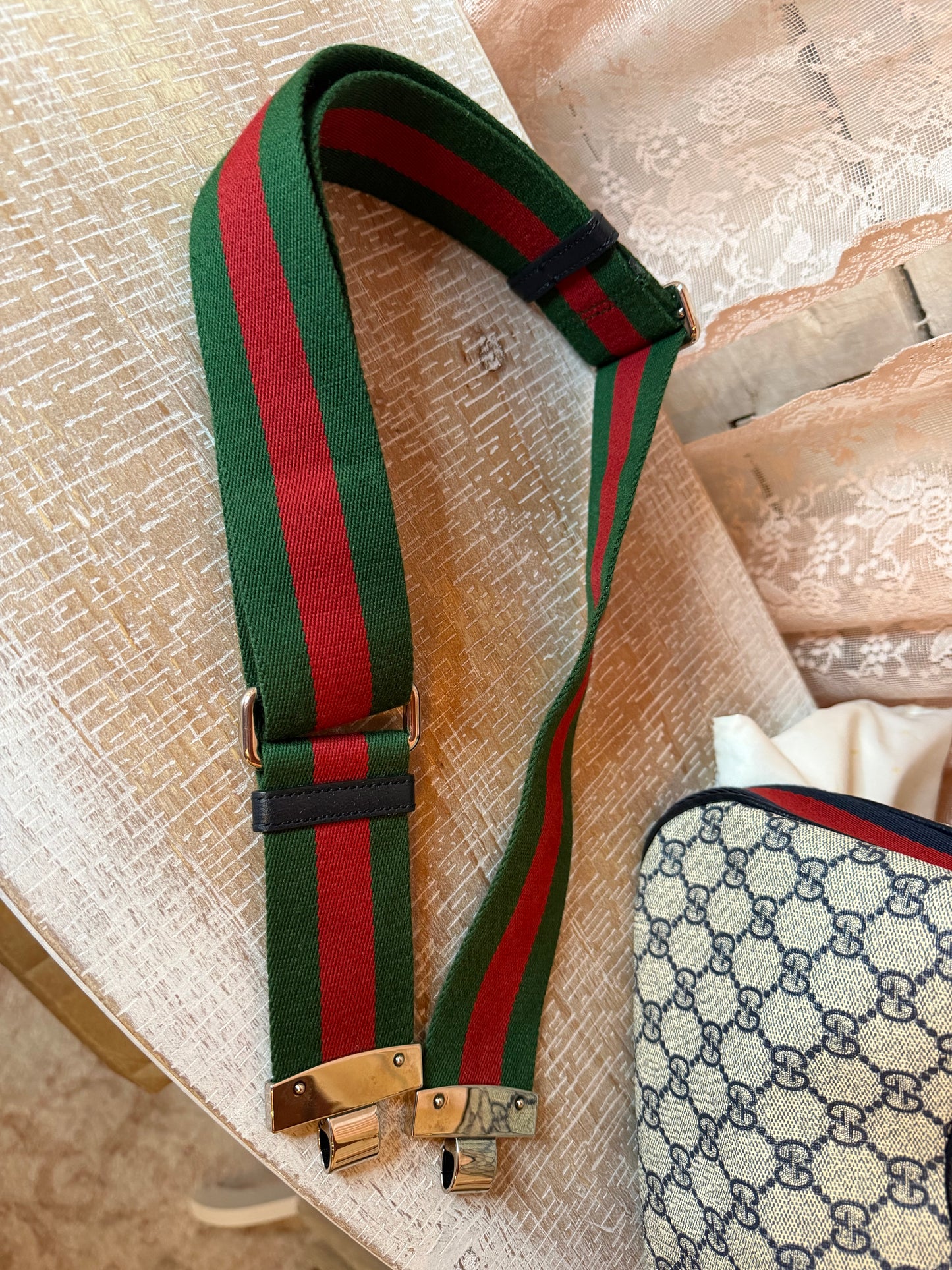 Gucci GG Supreme Attache Small