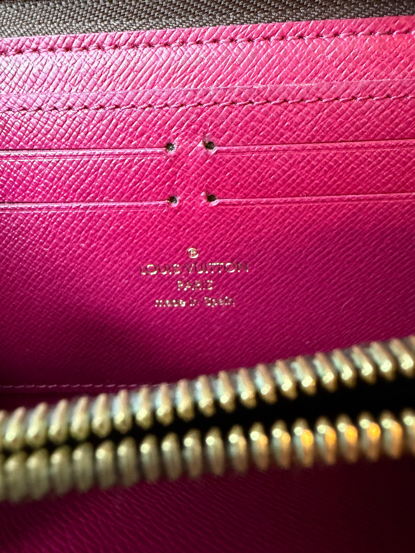 Louis Vuitton Zippy Wallet