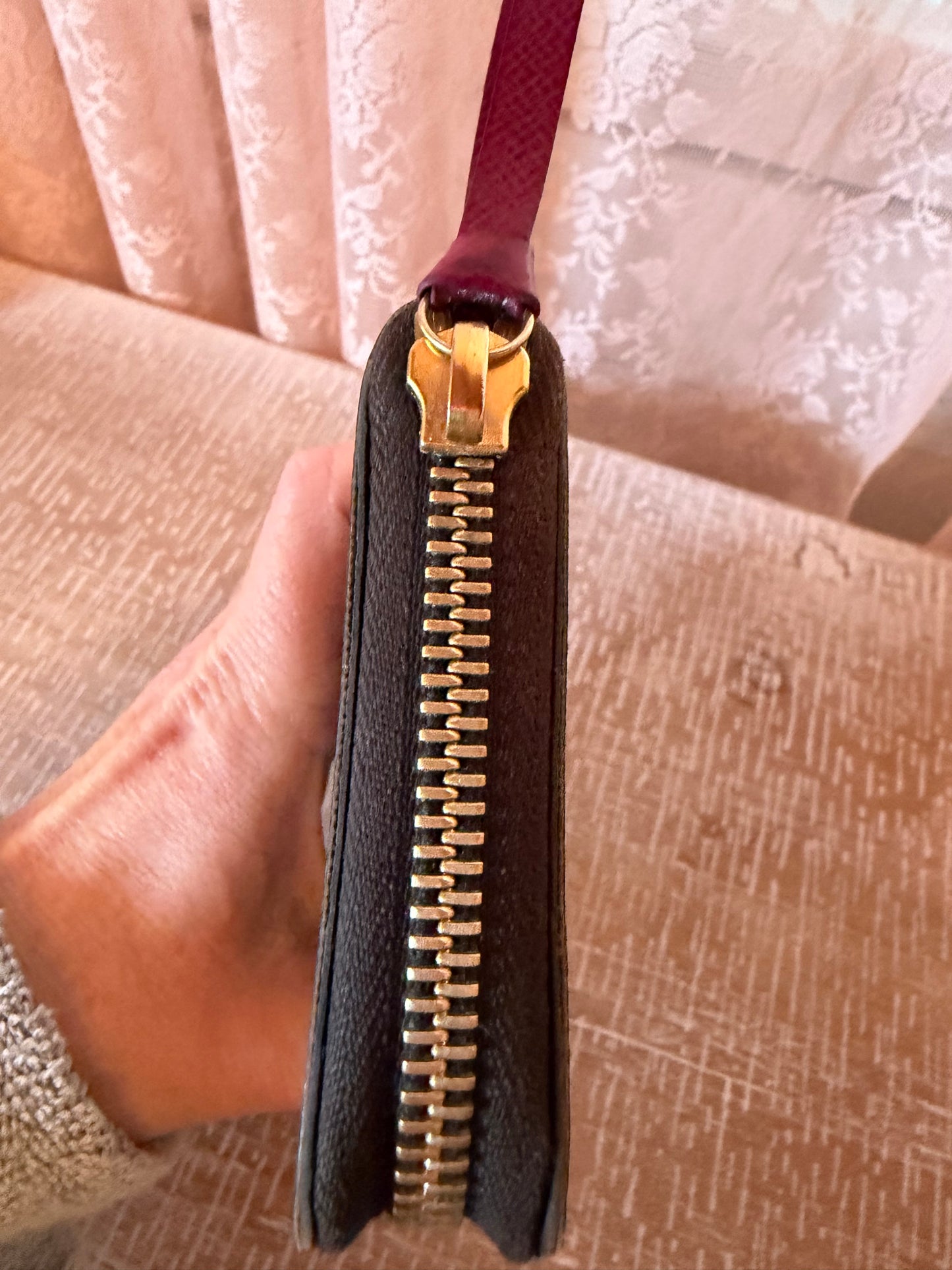 Louis Vuitton Zippy Wallet