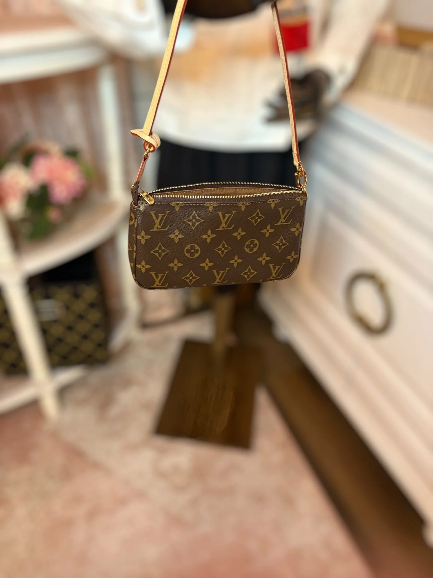Louis Vuitton Pochette Accessories Monogram Shoulder Bag