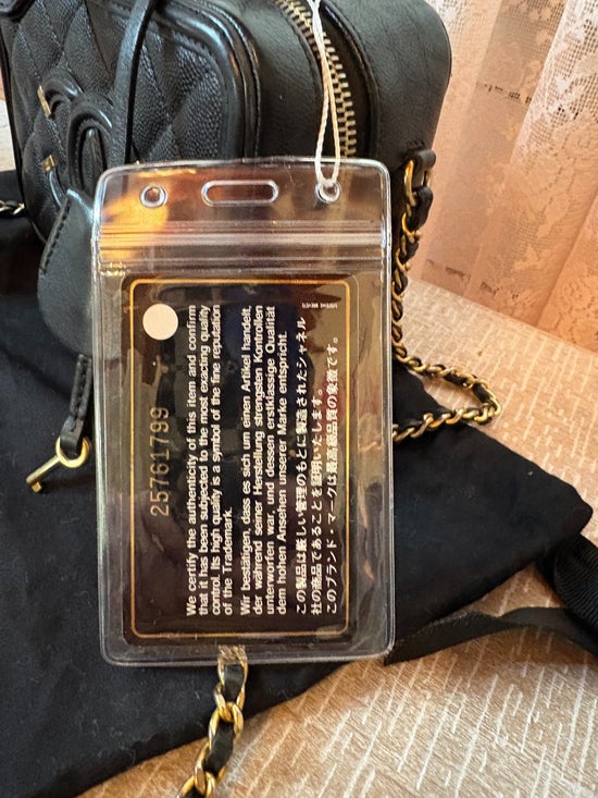 Chanel Caviar Quilted Small CC Filigree Vanity Case (Black)