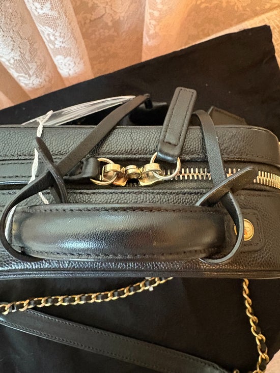 Chanel Caviar Quilted Small CC Filigree Vanity Case (Black)