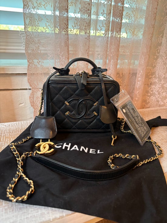 Chanel Caviar Quilted Small CC Filigree Vanity Case (Black)