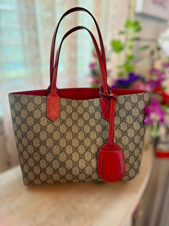Gucci GG Supreme Medium Reversible Tote