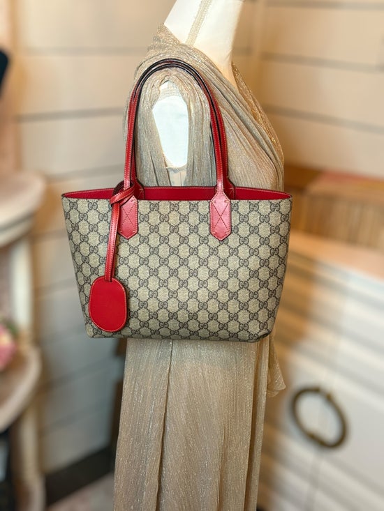 Gucci GG Supreme Medium Reversible Tote