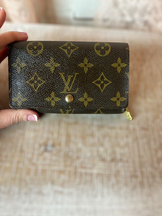 Louis Vuitton Monogram Porte Monnaie Billets Tresor Wallet