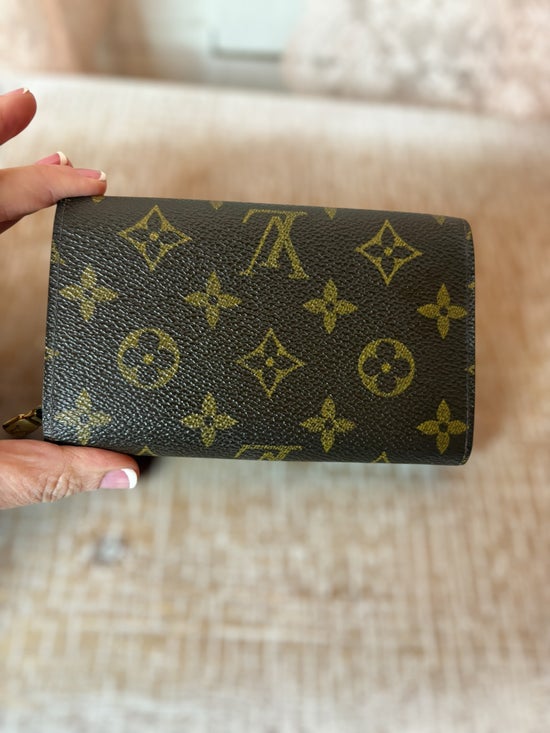 Louis Vuitton Monogram Porte Monnaie Billets Tresor Wallet